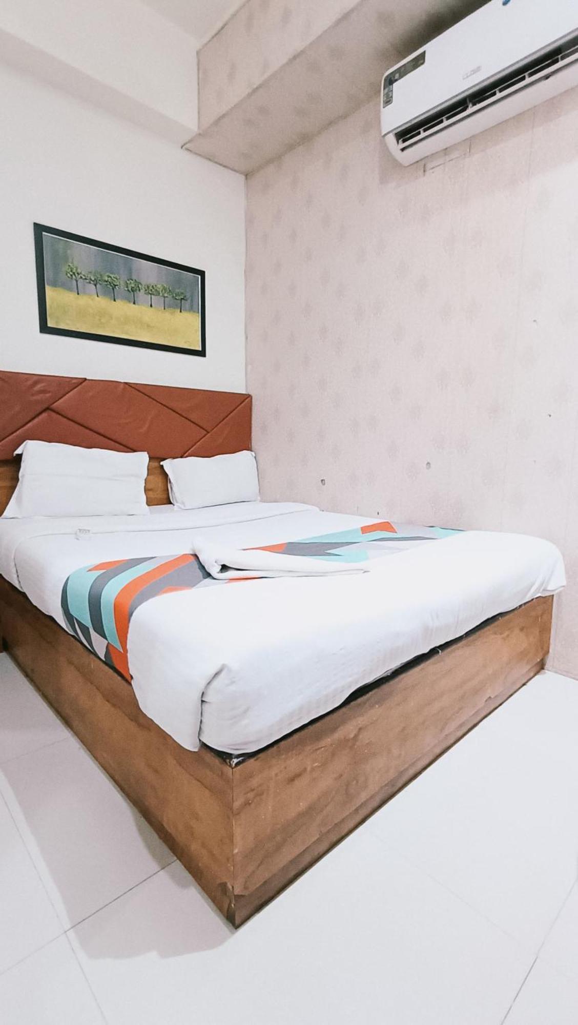 Hotel Comfort- Andheri West Mumbai Bagian luar foto
